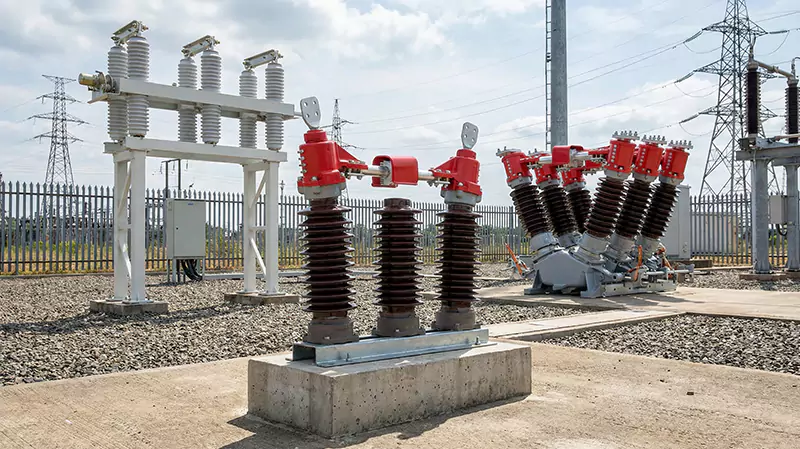 The difference between circuit breakers and disconnect switches